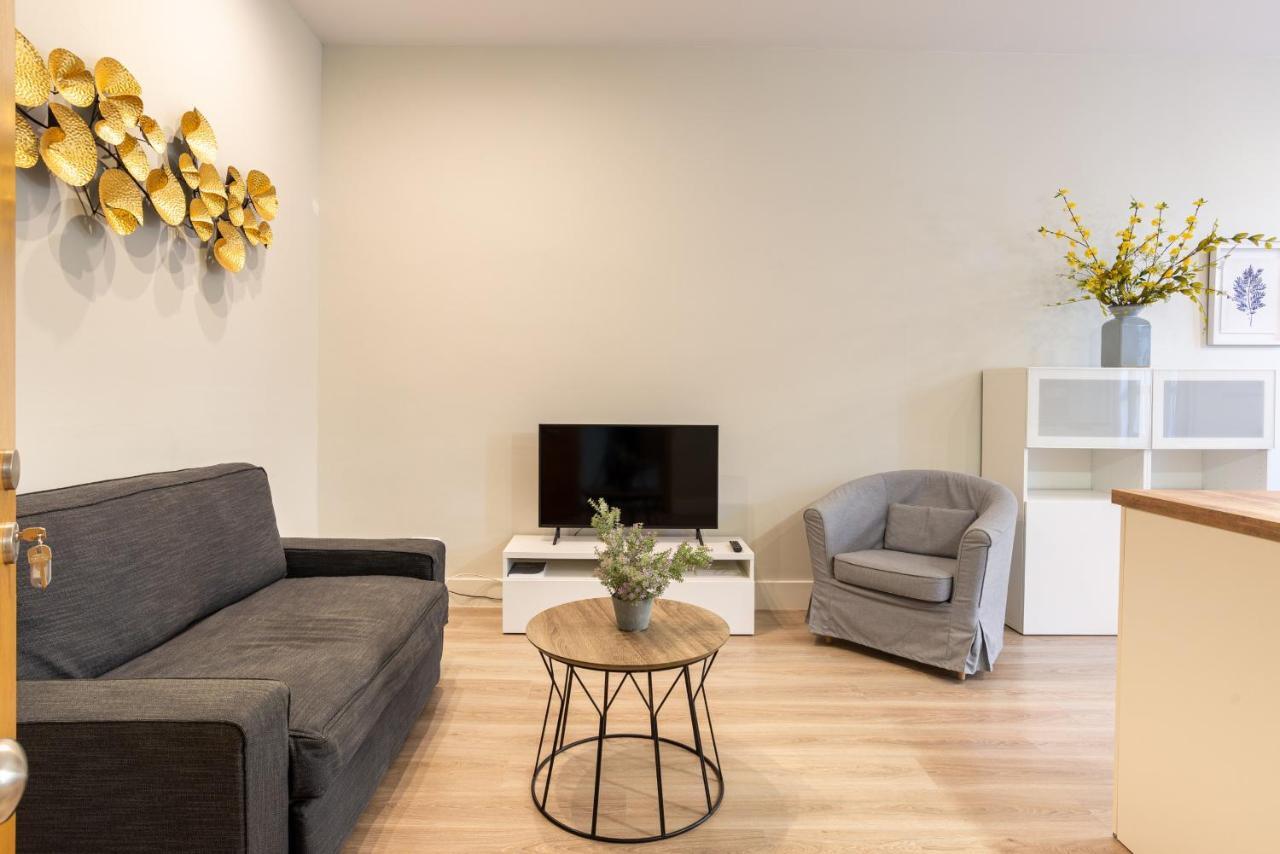 Urbe10 Angel Suites 1 Bedroom Apartment 3C マラガ エクステリア 写真