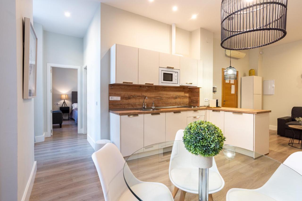 Urbe10 Angel Suites 1 Bedroom Apartment 3C マラガ エクステリア 写真
